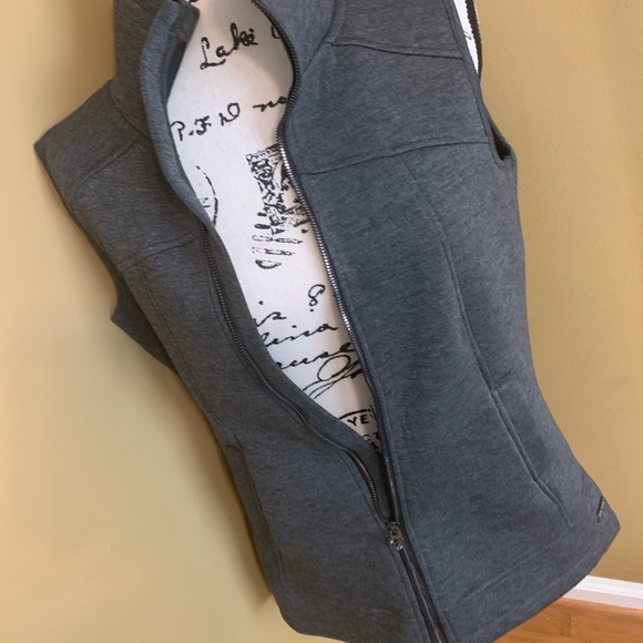 Betsy Johnson Grey performance vest Large - Picture 2 of 6